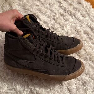 RARE Sold Out Nike Men’s Blazer Mid 77 Suede - Size 8.5